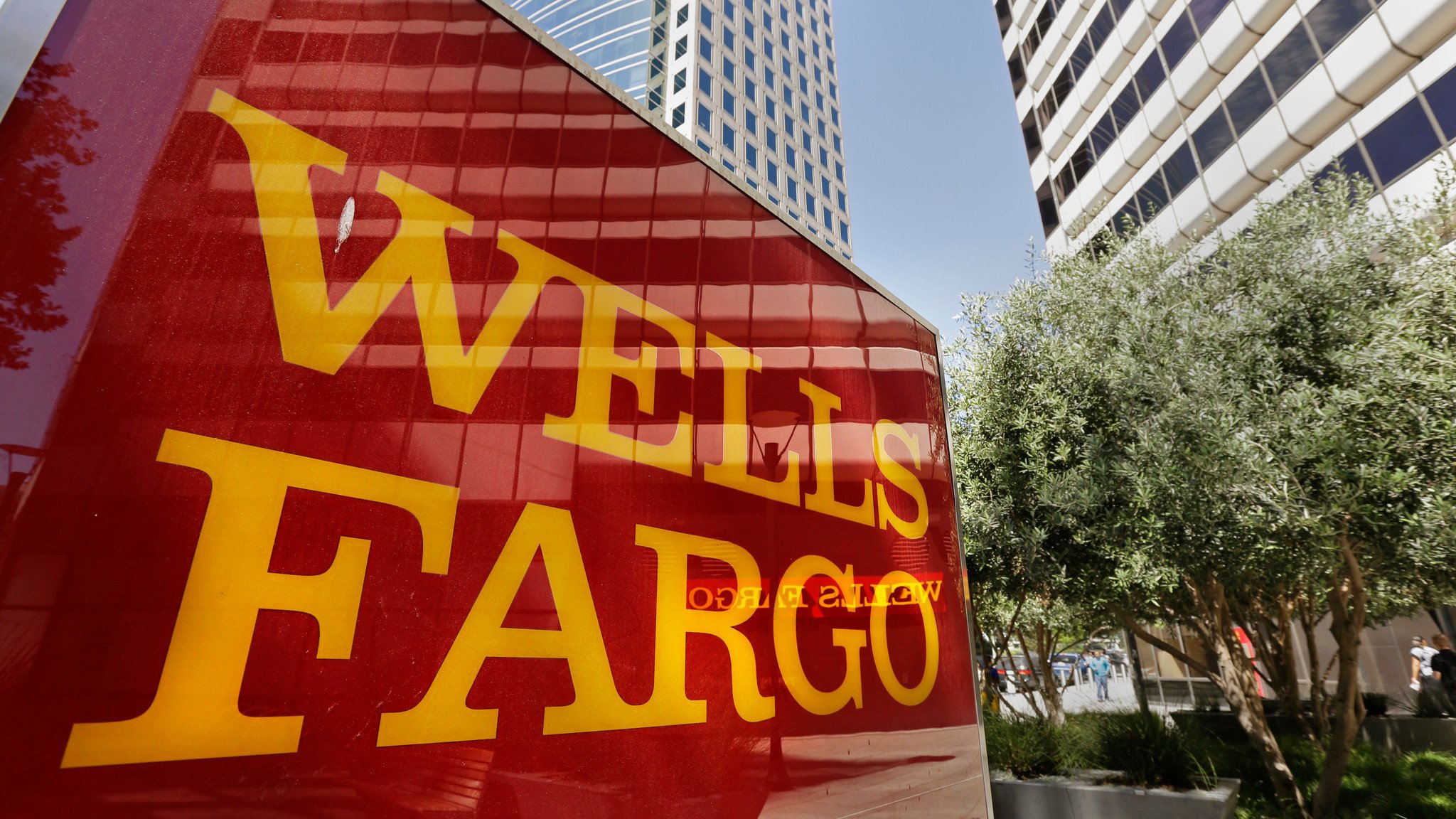 Wells Fargo scholarship program for people with disabilities